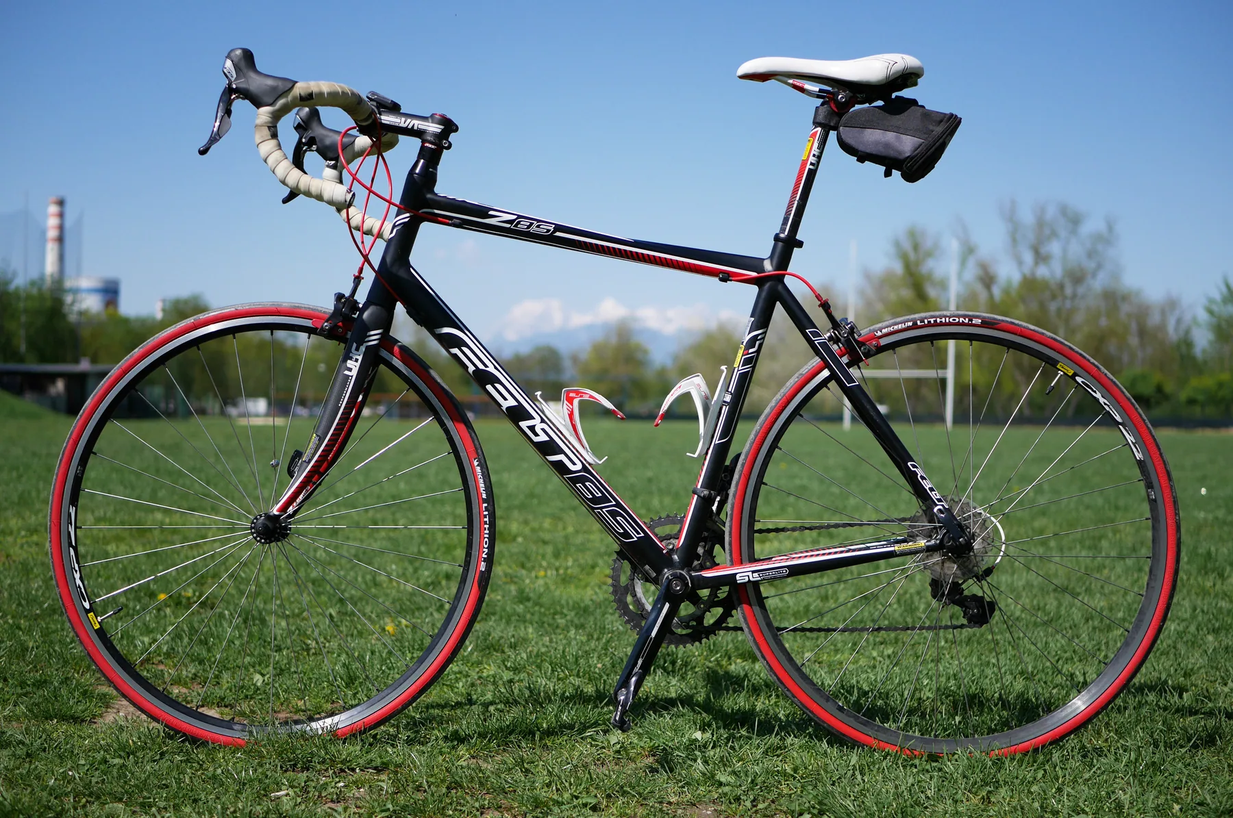 Felt BS road bicycle. Frame profile.